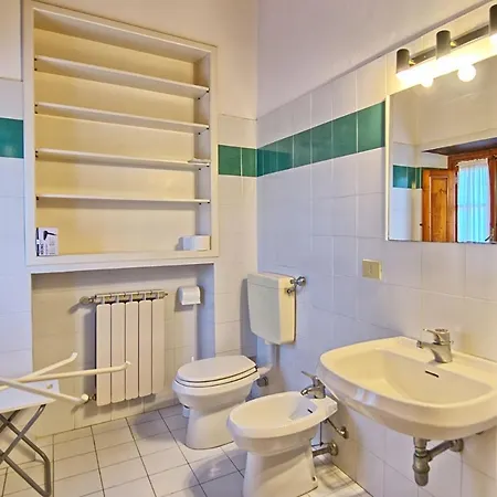 Le Quattro Strade Sleeps 4 T241665 Mercatale Val Di Pesa