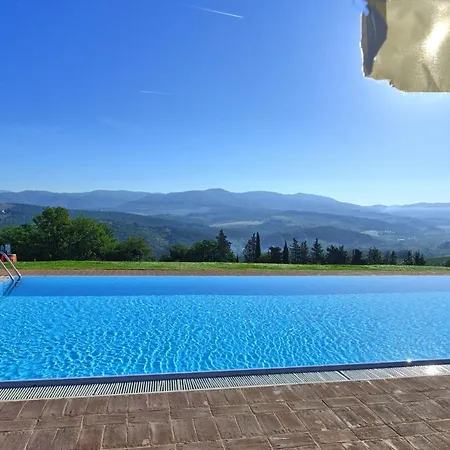 Le Quattro Strade Sleeps 4 T241665 *
